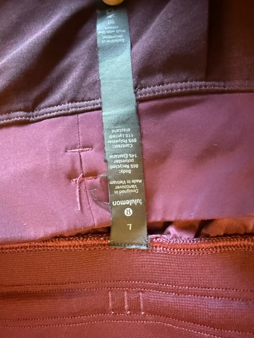Lululemon Men's T.H.E. Linerless Athletic Shorts Size Large Plum Cassis - Picture 3 of 4
